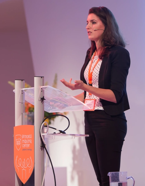 Coco de Koning presenting at Princess Máxima Center